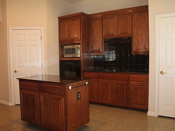 4th image of 6212 Gillispie Dr