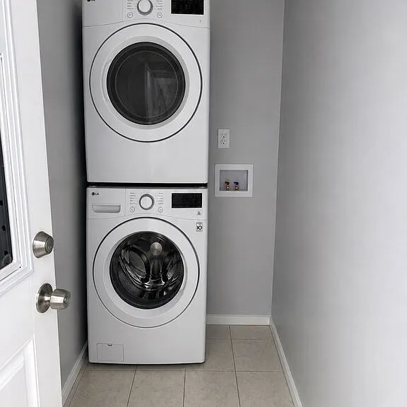 4084 Creed Ave #1/2 — Photo 10