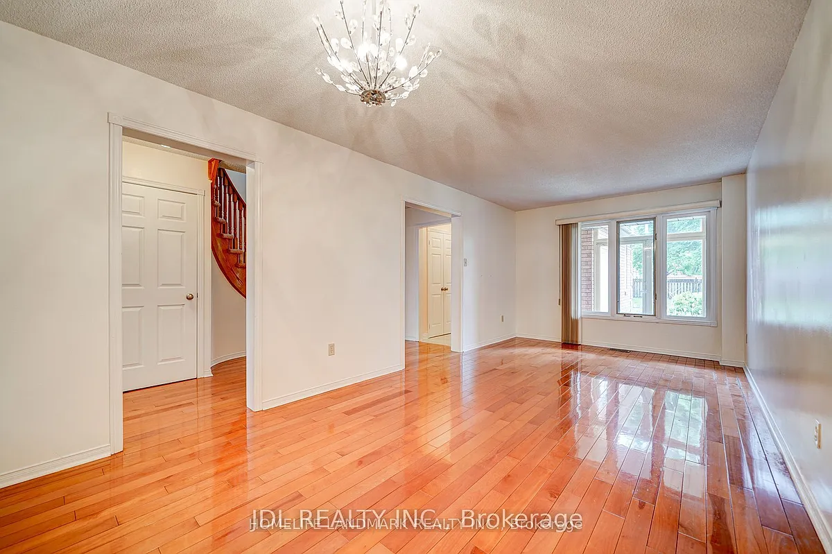 Building Photo - 114 Alderbury Dr
