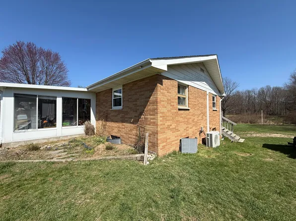 5747 W B Ave, Plainwell, MI 49080