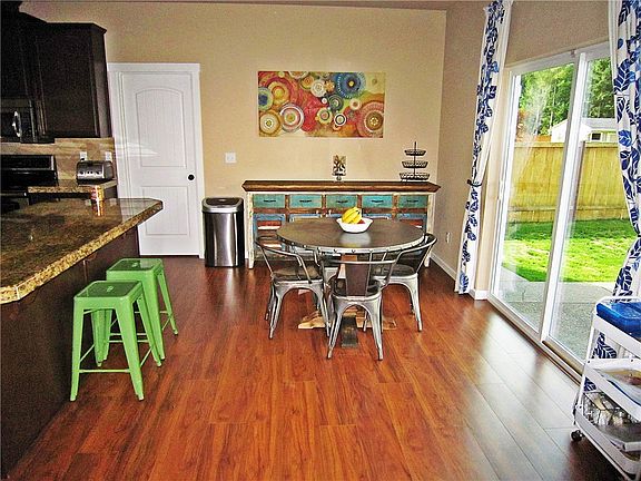 5th image of 3837 Southlake Dr SE