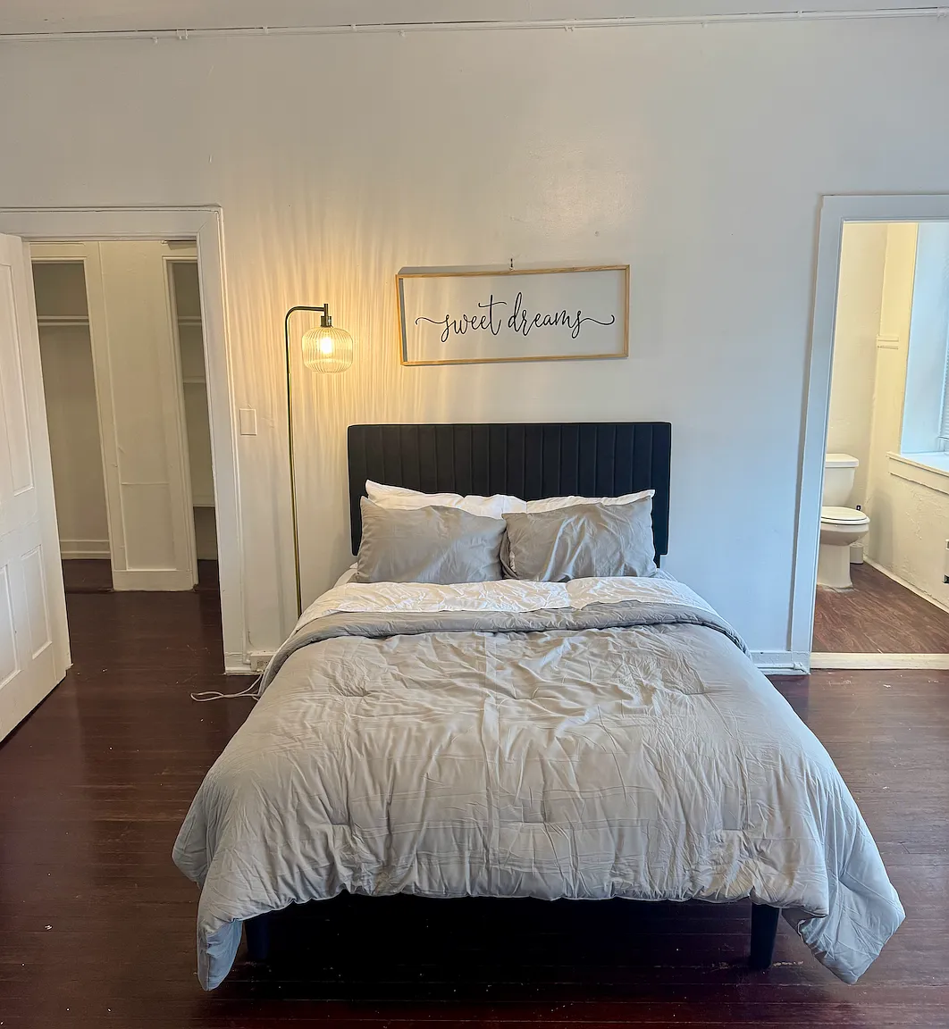 2 bed, 1000 sqft, $1,500 — Photo 1