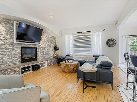 5th image of 8407 S Parfet Court