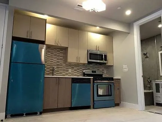 Rented by Lofts and Flats LLC | media 59