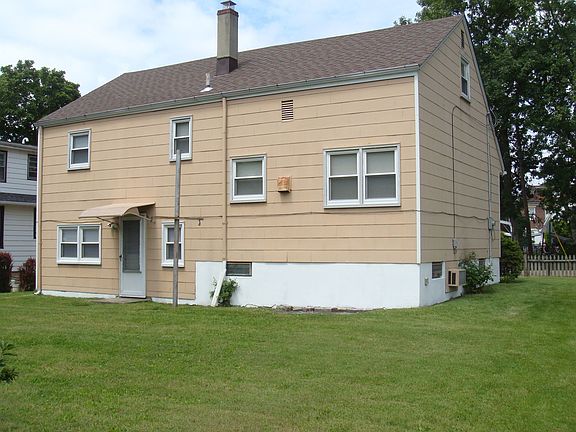 Huge Rear Yard