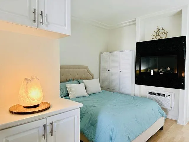 Del Rey Club Apartments — Photo 12