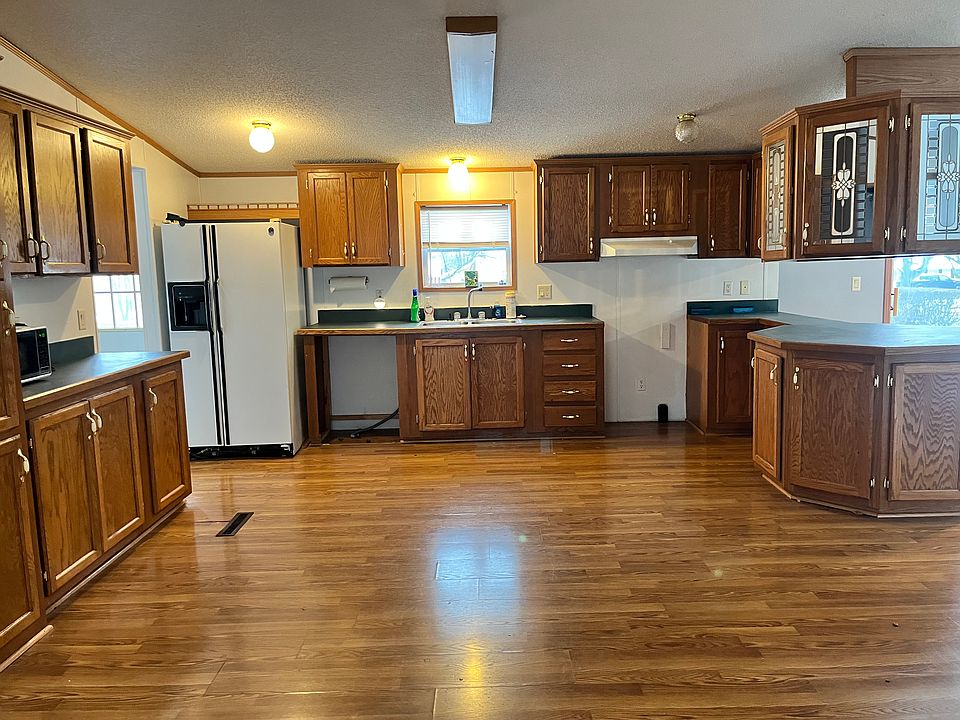 1st image of 303 E Perkins St