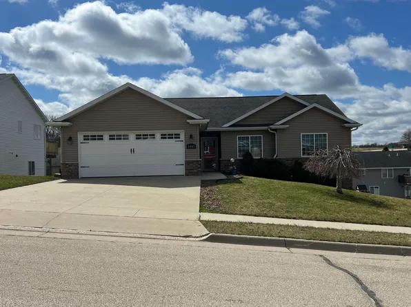 5445 Park Pl, Asbury, IA 52002