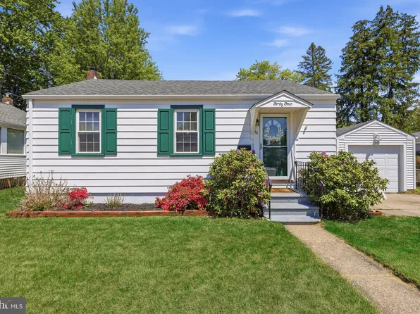 44 Churchill Rd, Cherry Hill, NJ 08034