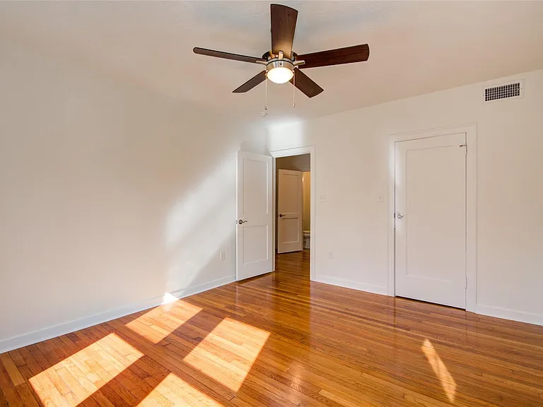 2208 Blodgett St #1 — Photo 29