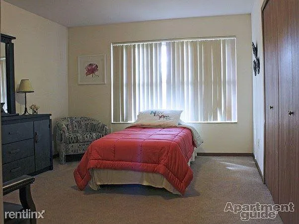 Hampton-6