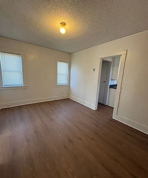 34 N Marguerita Ave — Photo 2