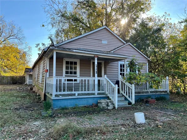 313 S Racepath St, Fayetteville, NC 28301