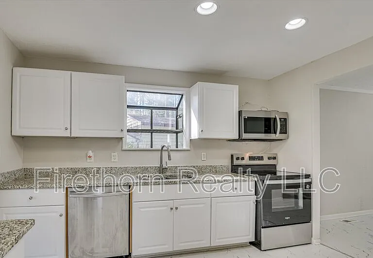 2349 Henry Cir — Photo 11