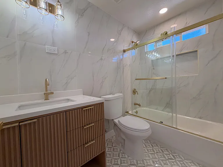 522 W California Ave #D — Photo 4