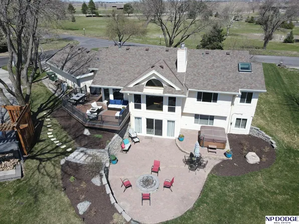 104 Ginger Cove Rd, Valley, NE 68064