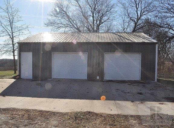 3rd image of 2216 Newport Ave