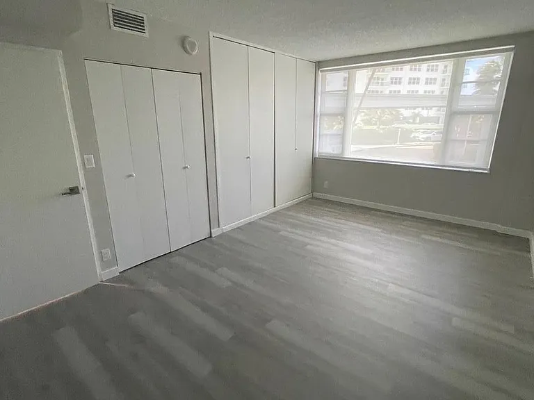 3600 Galt Ocean Dr — Photo 16