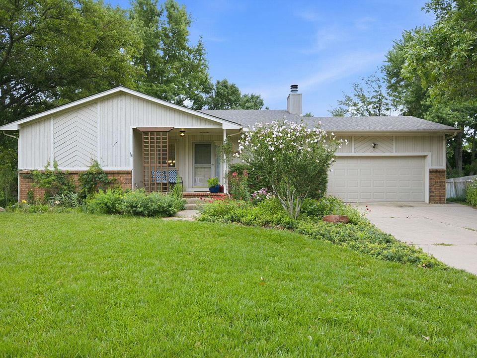 1st image of 1325 N Split Rail Ct