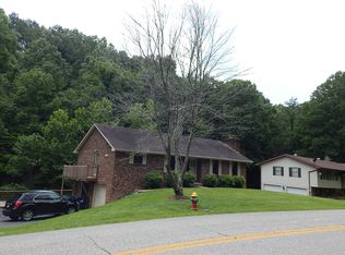 3694 Boy Scout Rd, Ashland, KY 41102