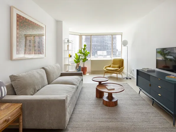 10 East 29th Street image 1 of 32