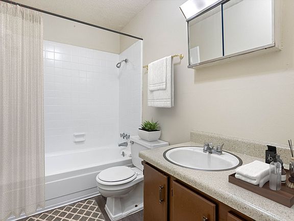 4th image of 12254 La Margie Ave #175