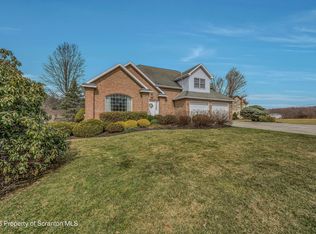 203 Sean Dr, Clarks Summit, PA 18411