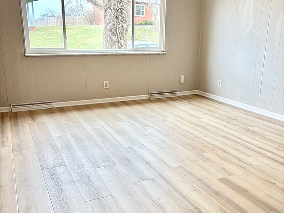 4th image of 1312 & 1314 Cherry Ln #1312