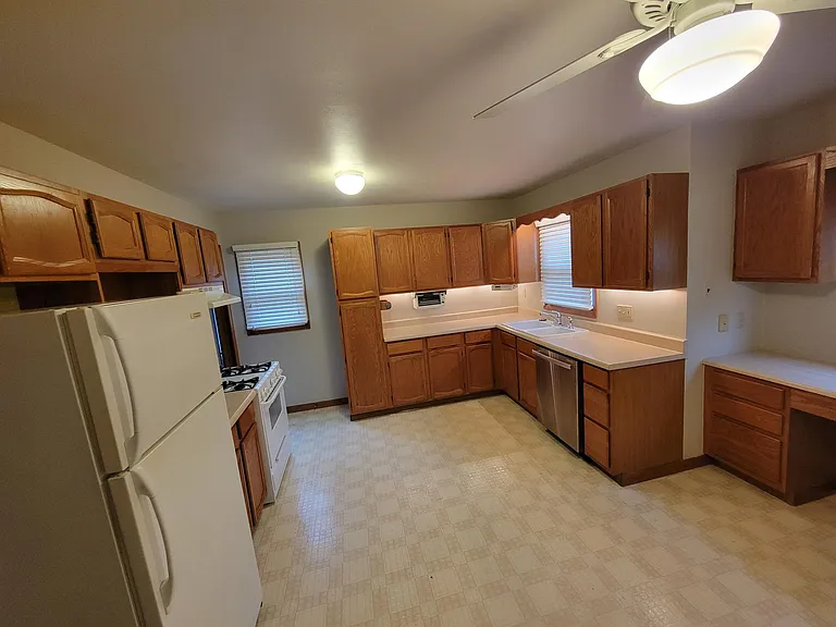 Eat-In Kitchen with build-in desk
