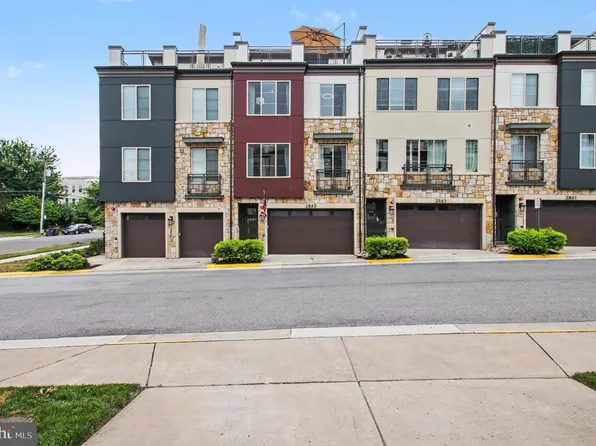 2863 Lowen Valley Rd, Alexandria, VA 22303