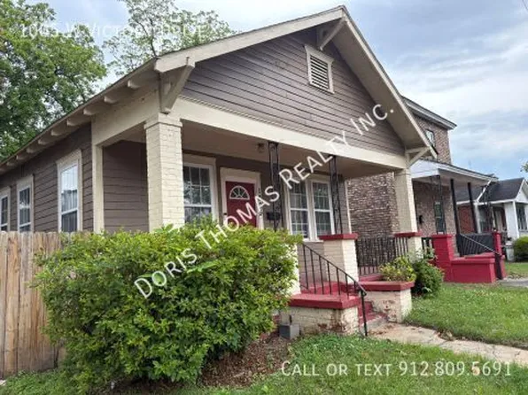 1005 W Victory Dr, Savannah, GA 31405