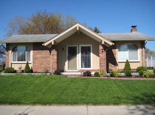 1627 Whittier Dr, Canton, MI