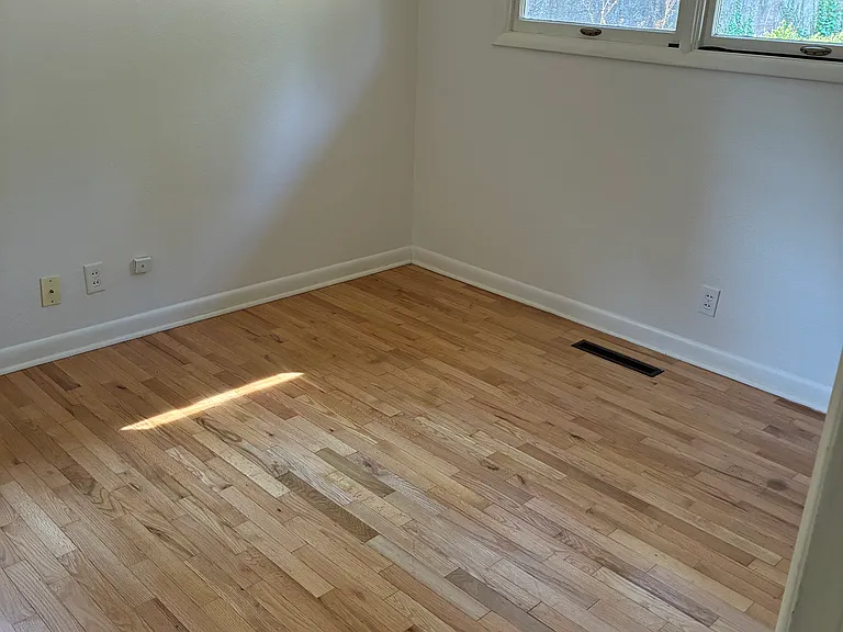 3530 Knob Hill Ln — Photo 4