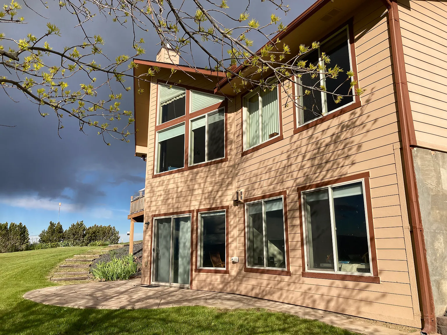 2 bed, 1300 sqft, $1,895 — Photo 3