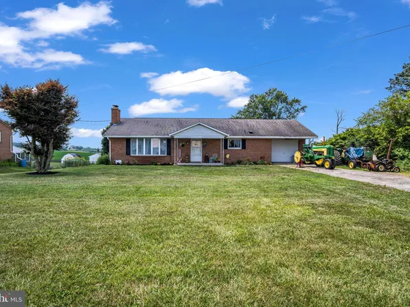 3710 Jefferson Rd, Glen Rock, PA 17327