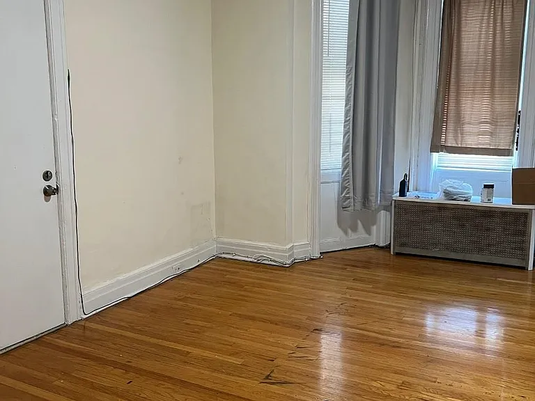 381 Baldwin Ave #1 — Photo 3