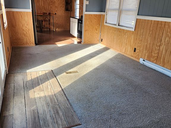 2nd image of 9751 Winchester Ave