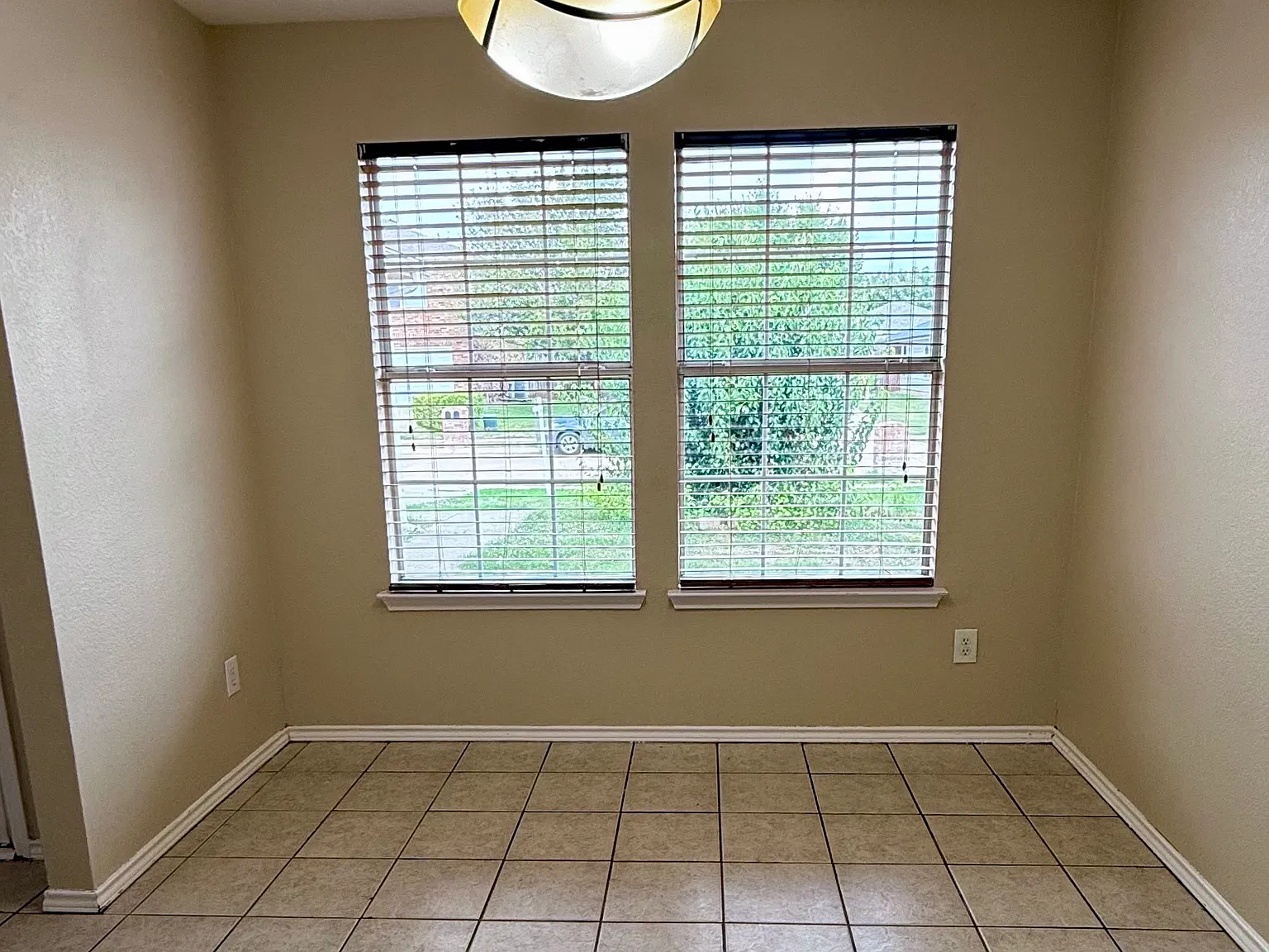 3 bed, 1385 sqft, $1,850 — Photo 2