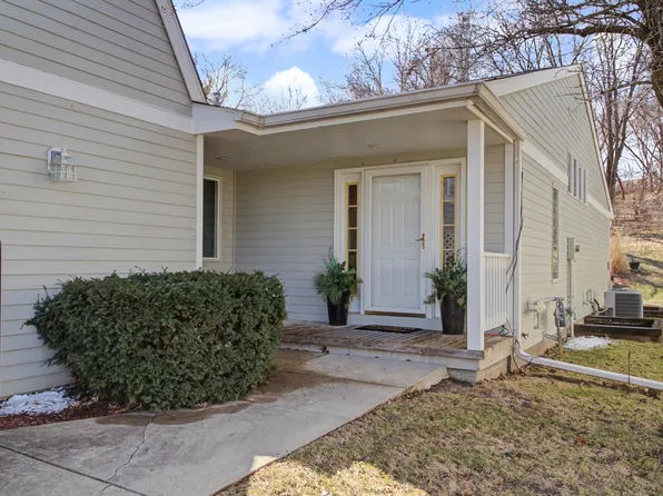 4231 Stone Brooke Rd, Ames, IA 50010
