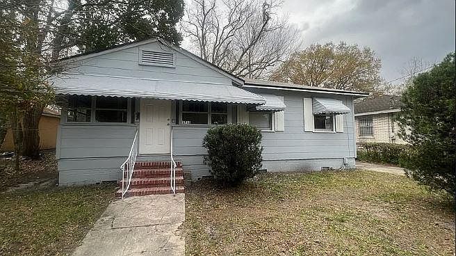 1st image of 1713 Academy St