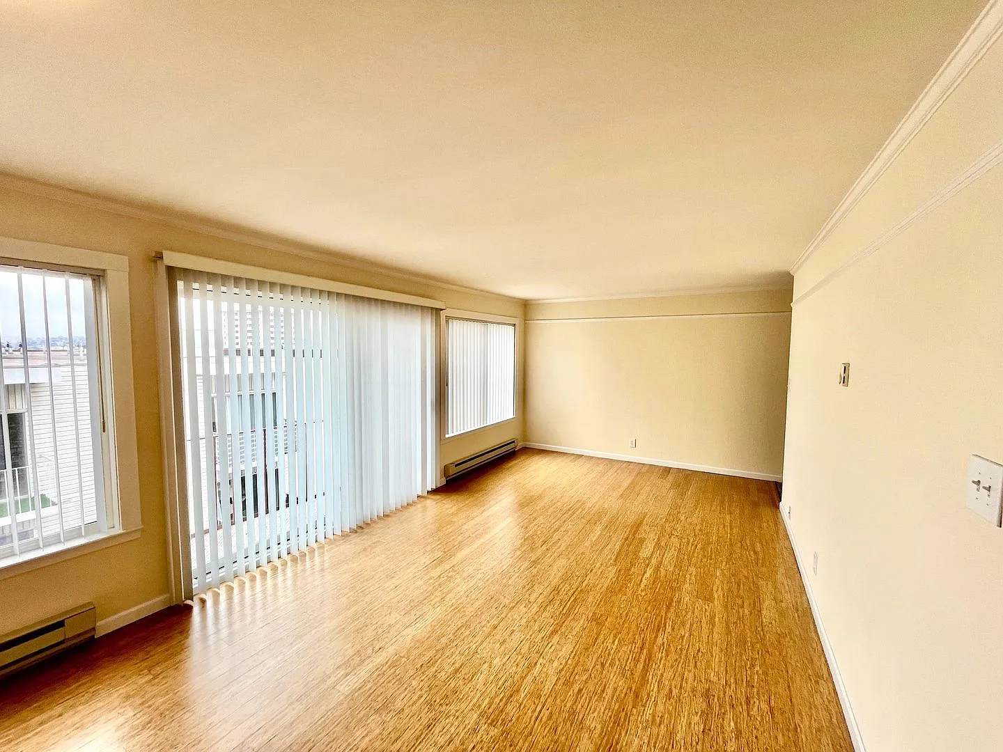 Gorgeous, Top Floor Lower Pac Heights 2 Bed/1.5 Bath — Photo 2