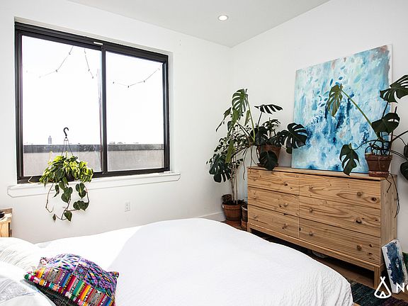 3rd image of 818 Lexington Ave #6E