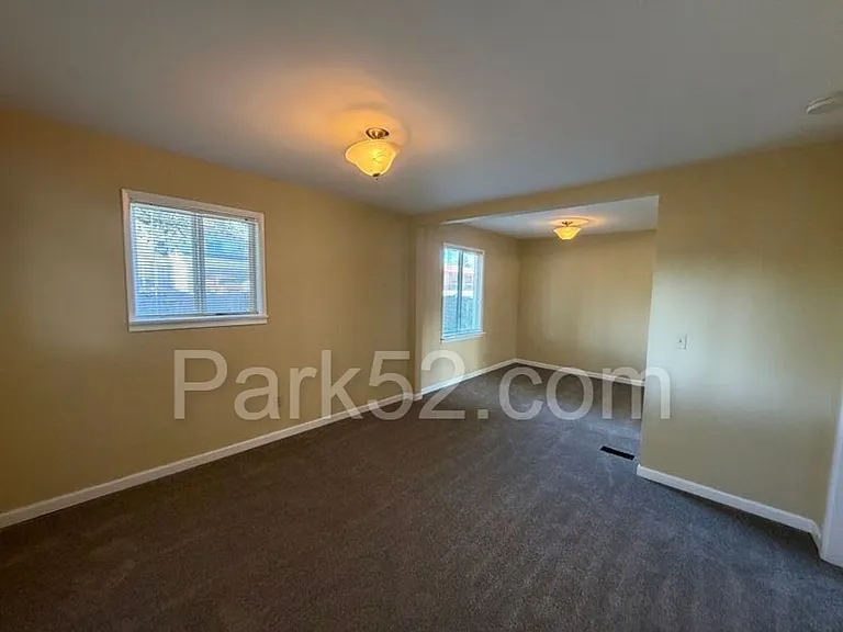 5502 27th St NE — Photo 11