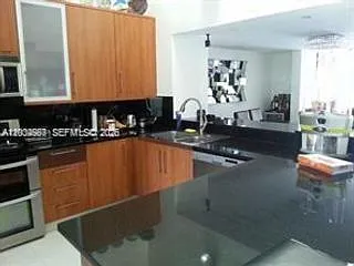 3 bed, 2.0 bath, $3,300 — Photo 2