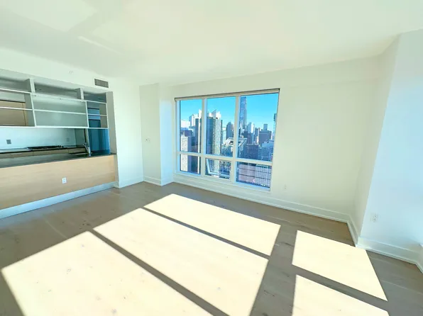 350 West 42nd Street image 5 of 33