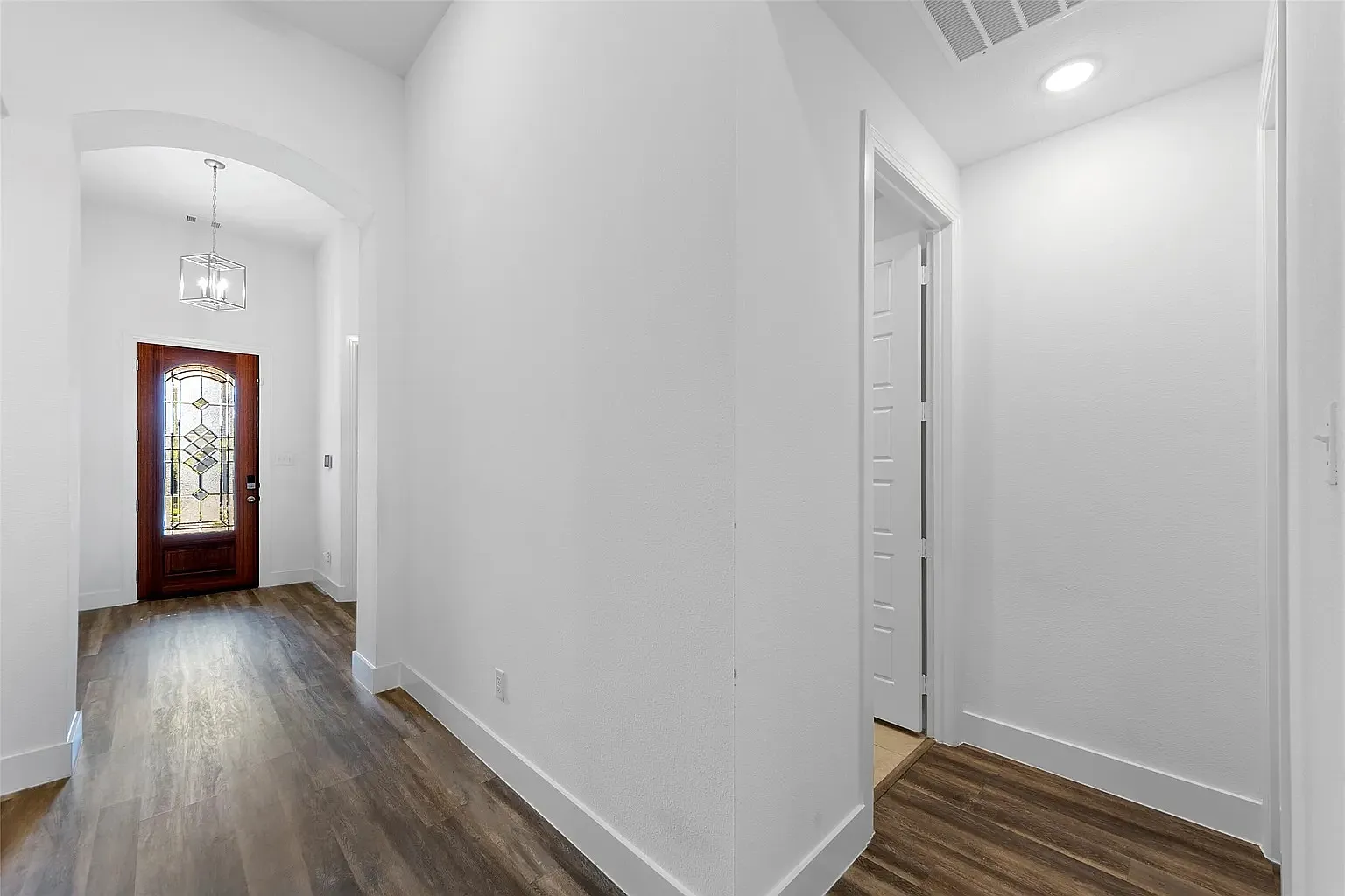 4 bed, 2867 sqft, $2,995 — Photo 4