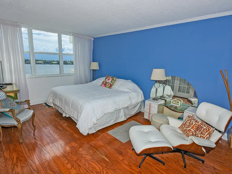 2600 N Flagler Dr #803 — Photo 27