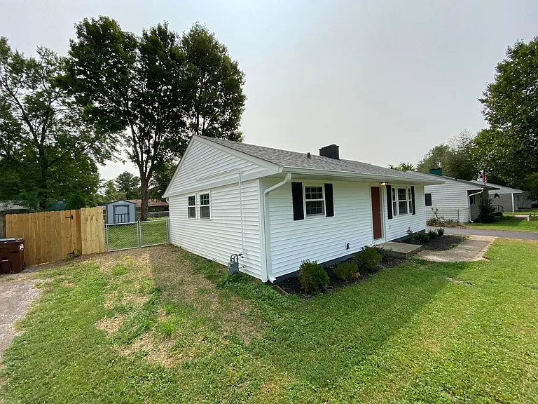 219 Eldorado Ave — Photo 3