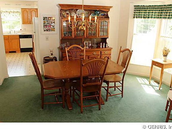 3rd image of 73 Princeton Ln