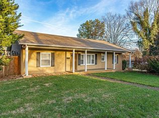 2402 Nadine St, Knoxville, TN 37917